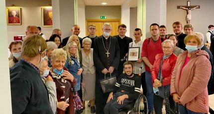Poznańscy niesłyszący u swojego biskupa