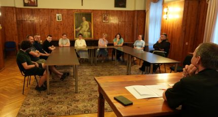 Rozpoczynamy kurs PJM A1 – profil katechetyczny